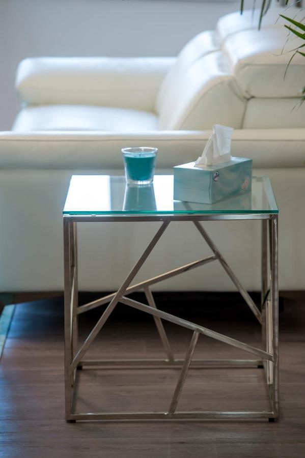 Suites Mana - Le Manaloft, Chic Et Moderne Avec Salle Privee De Fitness En Plein Centre-Ville De Rethel Bagian luar foto