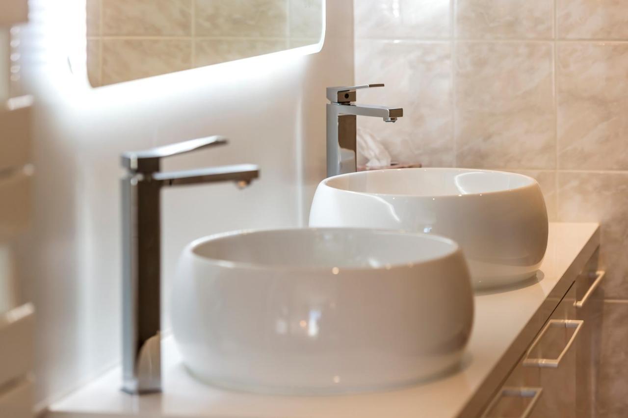 Suites Mana - Le Manaloft, Chic Et Moderne Avec Salle Privee De Fitness En Plein Centre-Ville De Rethel Bagian luar foto